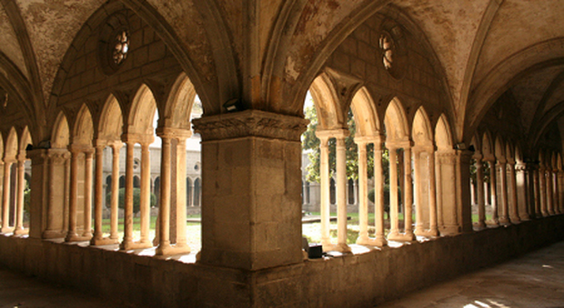 Il chiostro medievale del rettorato di S. Maria in Gradi