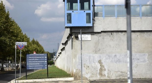 Virus, Cangemi scrive a Mattarella: «Il carcere di Rebibbia affollato, detenuti preoccupati per rischio contagio»