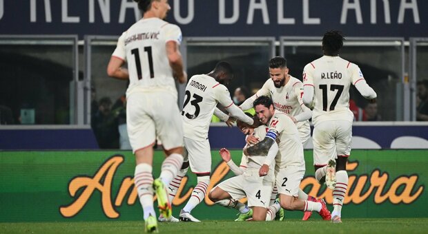 Milan, paura contro un Bologna in 9 ma poi vince 4-2: è primo per una notte, Ibra-gol a 40 anni