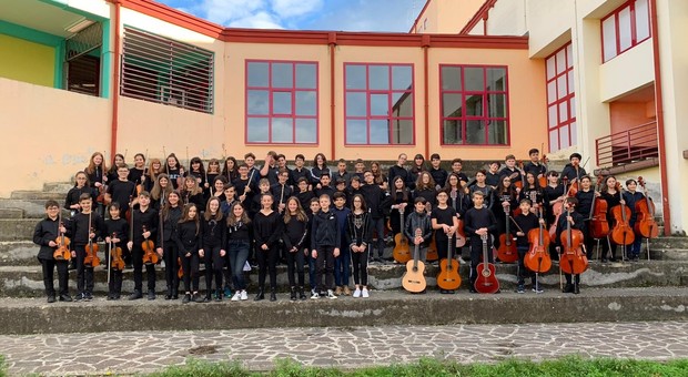 L'Orchestra della scuola media Dante Alighieri dell'Aquila