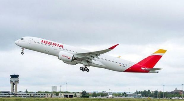 Atterraggio d'emergenza a Malpensa per il volo Iberia da Madrid dopo un'avaria al motore