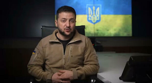 Zelensky: «L'Ucraina è solo l'inizio, Mosca vuole invedere altri Paesi». Kiev: uccisi 21.600 soldati russi