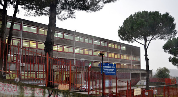 Liceo Galileo Galilei a Napoli, 300 mila euro per i lavori di manutenzione