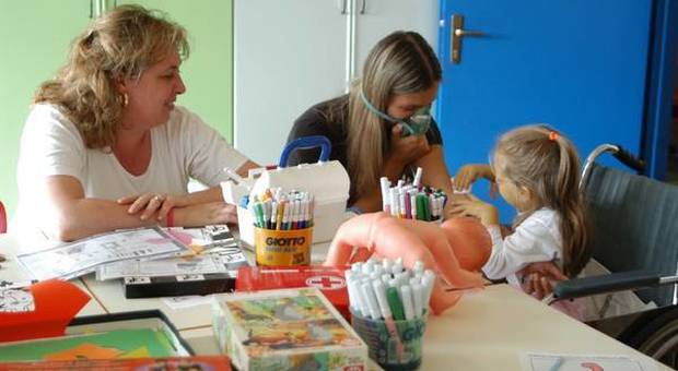 La regina Sheika Jawaher in Italia: visita ai bambini degli ospedali pediatrici