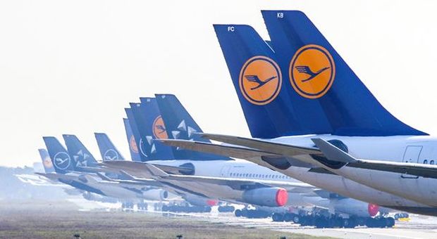 Lufthansa annuncia perdita di 2,1 miliardi e tagli ai voli