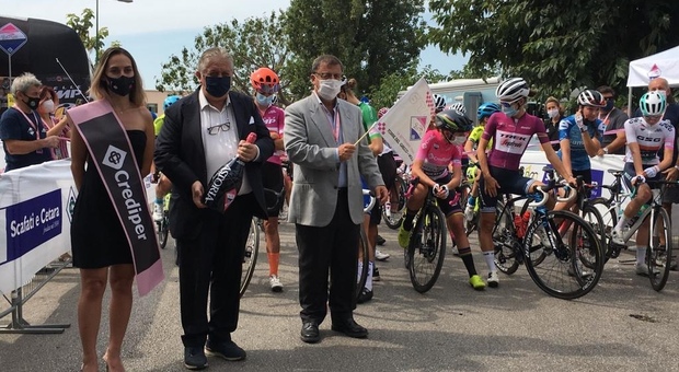 Ciclismo, festa a Torre del Greco per la partenza del Giro Rosa