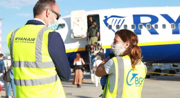 Napoli-Santorini con Ryanair, la compagnia low cost annuncia il nuovo volo da Capodichino