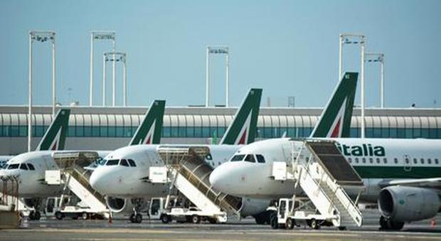 Sciopero aereo, Alitalia ha cancellato metà dei voli