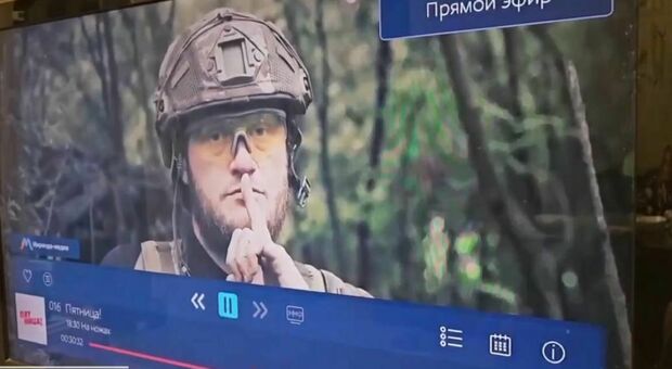 Hacker ucraini «invadono» i canali televisivi della Crimea: i pirati informatici hanno annunciato la controffensiva ucraina «in silenzio»