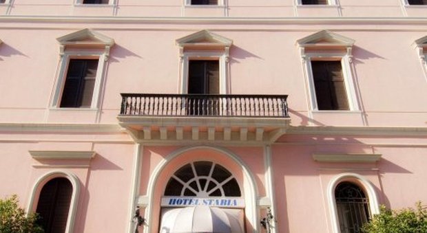 Intesa dopo il crac, lo storico hotel Stabia riapre dopo due mesi di chiusura