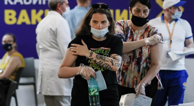 Europei 2021, 107 morti a San Pietroburgo da variante Delta. È il dato più alto da inizio pandemia