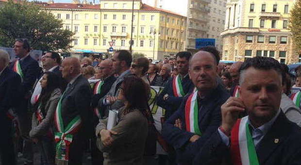 Venti sindaci e 400 cittadini a Trieste per dire no alla riforma