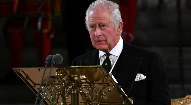 Re Carlo ricoverato: «Alla London Clinic per sottoporsi all'intervento alla prostata. Ha fatto visita a Kate»
