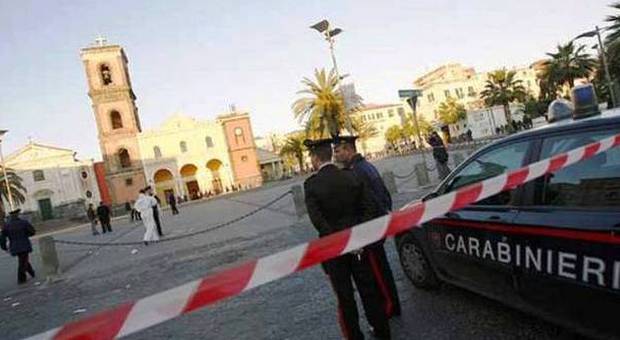 Camorra, carabinieri svelano due omicidi: in arresto cinque persone