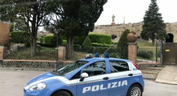 Furti a Pompei, arrestati due ladri in una struttura abbandonata