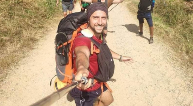 Marco Penza, 27 anni, muore annegato in Costarica: voleva salvare le tartarughe. Una raccolta fondi per aiutare la famiglia