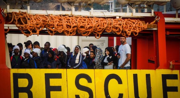 Migranti, aiuti ai Paesi africani passa la linea italiana