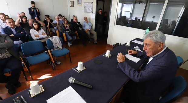 Elezioni comunali a Napoli, Bassolino indica la via: «Welfare, porto e periferie: serve una svolta»