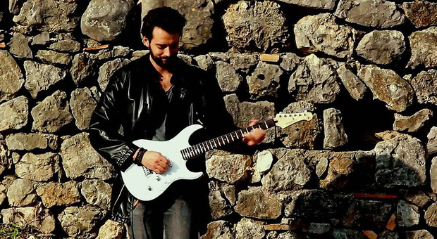Marco De Simone lancia «Settembre», l'album del debutto da solista