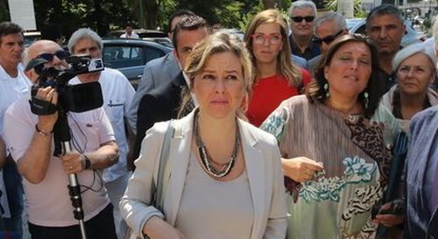 Sanità, il ministro Grillo attacca De Luca: «Snobba lo Stato»