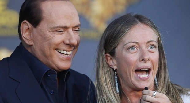 Meloni a Berlusconi: "Continui a preferire Renzi e il proporzionale, voglio le primarie per legge"