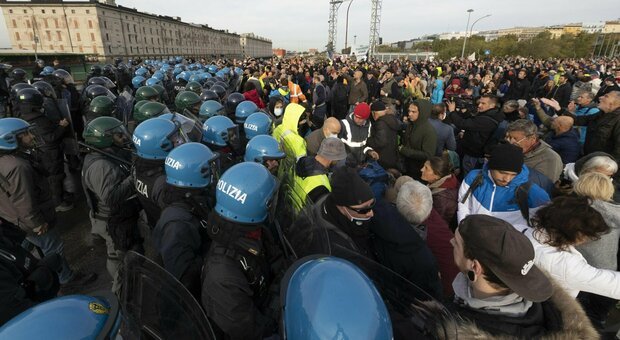 Trieste, i Sì vax si ribellano: parte la mobilitazione contro i negazionisti