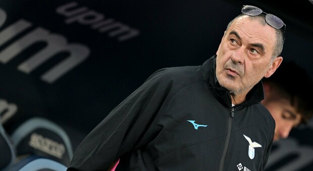 Lazio, Sarri è l'allenatore del mese e riabbraccia Immobile. Lotito torna sugli episodi antisemiti: «Sbagliato chiudere la Nord»