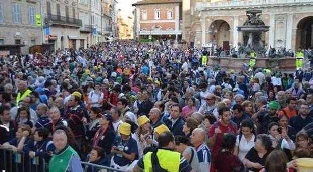 Pellegrinaggio Macerata-Loreto Un esercito di volontari al lavoro