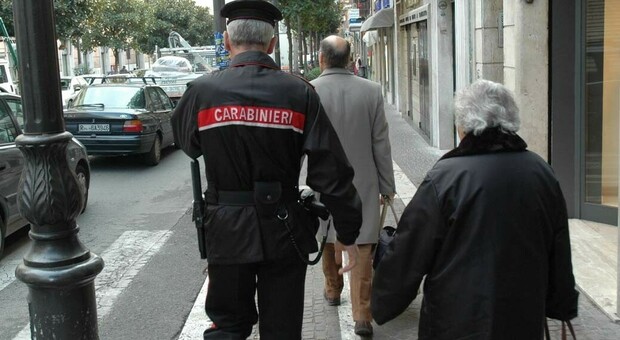 Vaccini, i carabinieri pronti ad aiutare gli anziani nelle prenotazioni