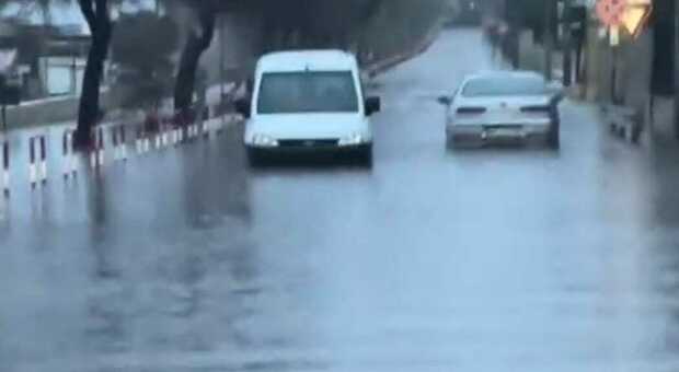Salento sotto la pioggia: strade allegate