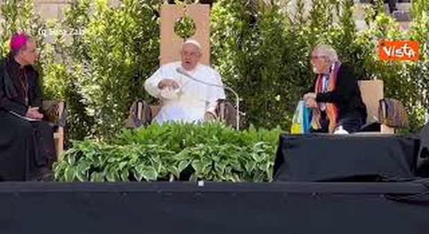 Papa Francesco all'Arena di Verona: «Niente funziona se manca la partecipazione»