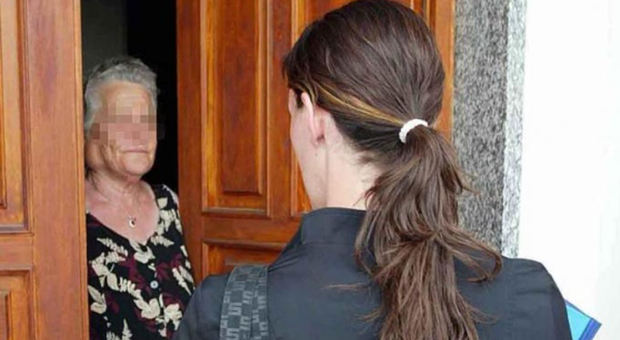 Senigallia, si finge un negoziante e truffa un'anziana: via 800 euro