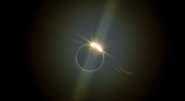 Eclissi totale di sole in Cile: le immagini straordinarie. La prossima tra 14 anni