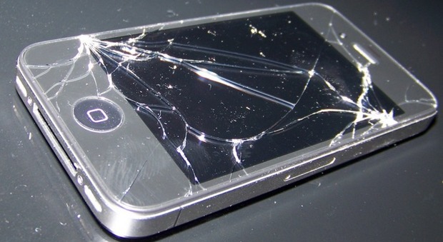 Apple, la rivelazione choc: "Ecco cosa succede a iPhone e Mac dopo 3-4 anni"