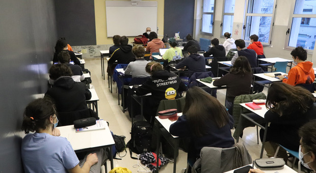 Superiori riaperte, Marino Faccini, Ats: «Gli studenti fanno gruppo, il rischio contagi esiste»