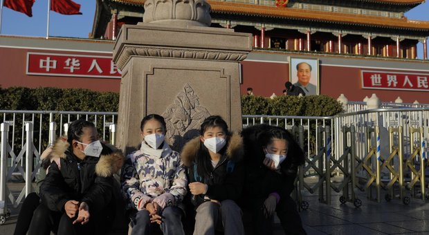 Virus cinese, passaggio da uomo a uomo: riunione d'emergenza dell'Oms