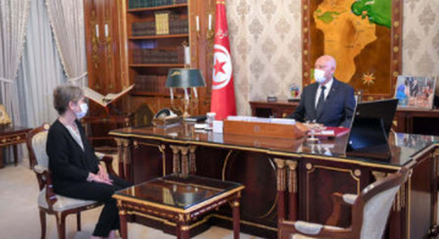 Nejla Bouden, la Tunisia ha una donna premier: è la prima volta nel mondo arabo