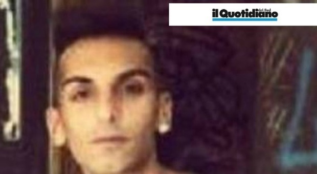 Marco, 18 anni, muore durante una lite: accoltellato alla gola per un debito di 10 euro