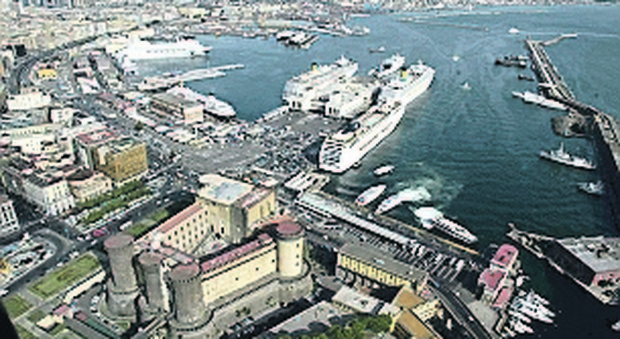Porto di Napoli, proclamato lo stato di agitazione: «Rispettare i diritti dei lavoratori»