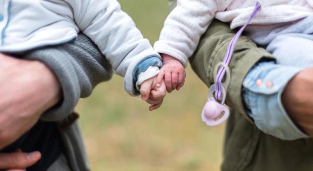 Decreto Cura Italia, bonus baby sitter e congedi parentali per le famiglie: ecco come richiederli