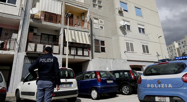 Sparatoria a Ponticelli: colpi di arma da fuoco in via Fratelli Grimm, indaga la polizia
