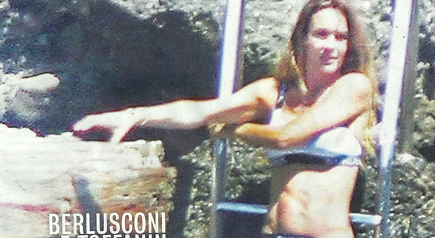 Silvia Toffanin pancino sospetto in vacanza con Pier Silvio Berlusconi e i figli