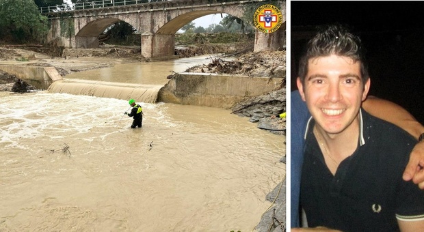Alluvione Marche, si cerca ancora Mattia. Papà Tiziano: «Resto qui, non vado via finché non lo troviamo»