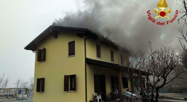La casa a fuoco a Mogliano