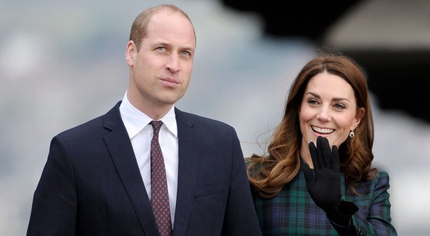 Kate Middleton ricicla il cappotto tartan del 2012 (e lancia una "frecciata" a Meghan Markle)