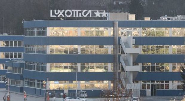 Luxottica rivede al ribasso le stime: «C'è molta incertezza sui mercati»