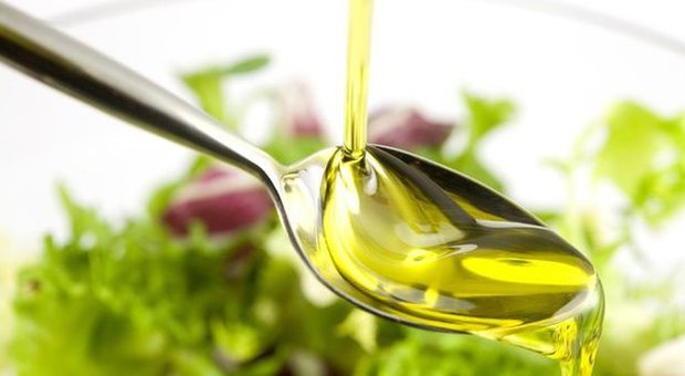 Anti-invecchiamento: 2 cucchiai al giorno d'olio d'oliva per corpo e cervello