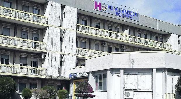 Ospedale di Solofra, il 118 trasloca in un vicolo
