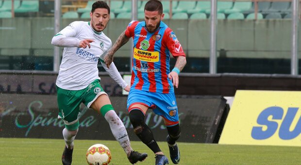 L'Avellino crolla 3-1 a Catania: Braglia ko dopo 14 risultati utili di fila