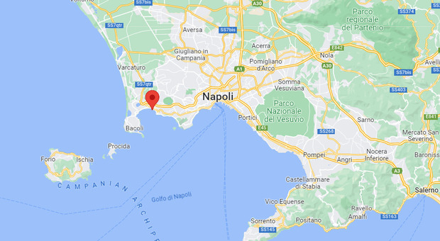 Terremoto Napoli, scossa 3.6 ai Campi Flegrei: paura e gente in strada da Pozzuoli a Quarto